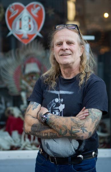 Der Tätowierer mit dem Rockstar Nimbus 