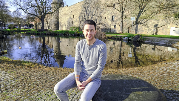 Max Schmitt: DER SENKRECHTSTARTER 